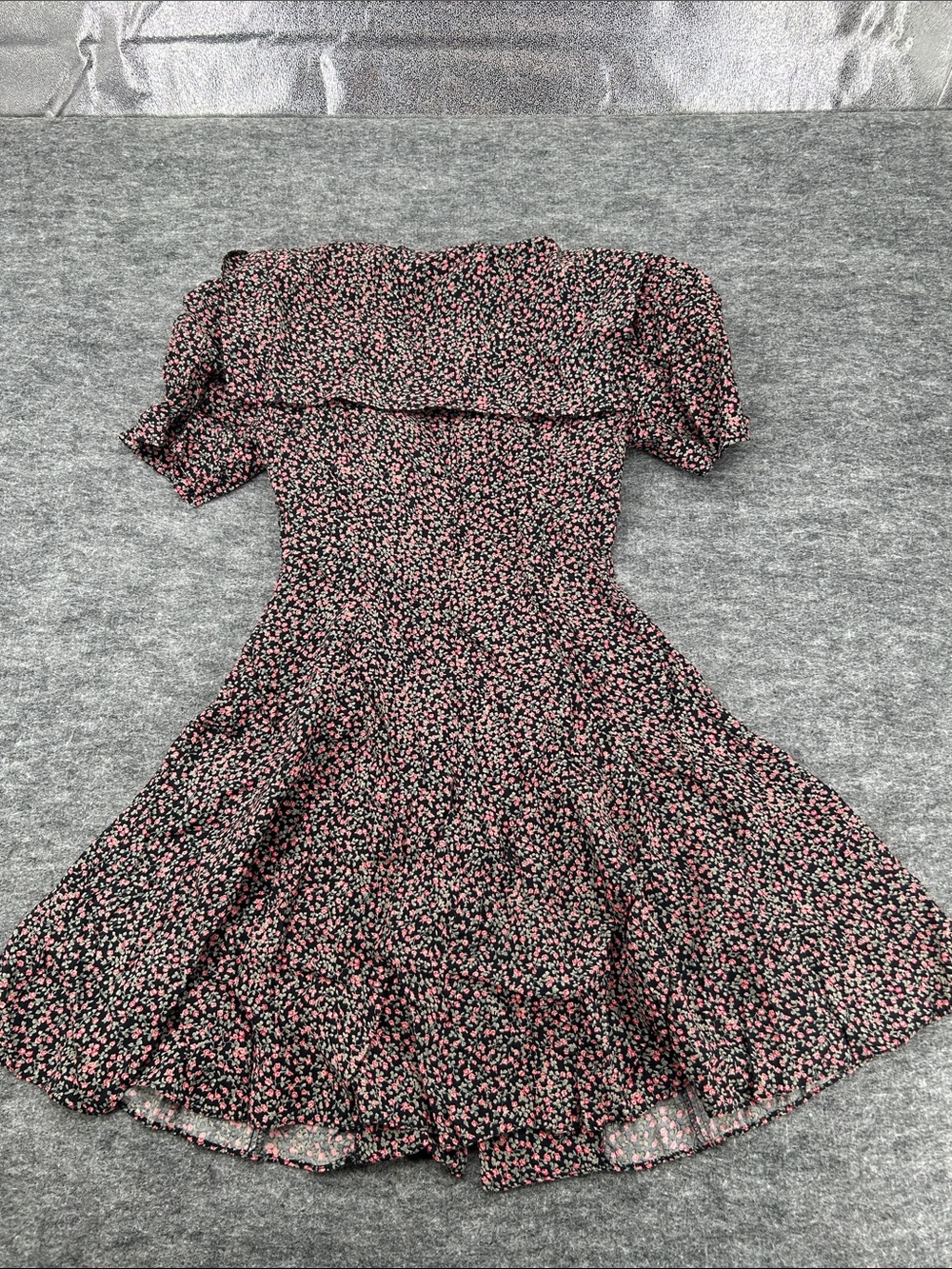 Vintage Chamney’s Black Floral Rayon Off Shoulder Button Front Midi Dress Size 5 - Picture 9 of 13